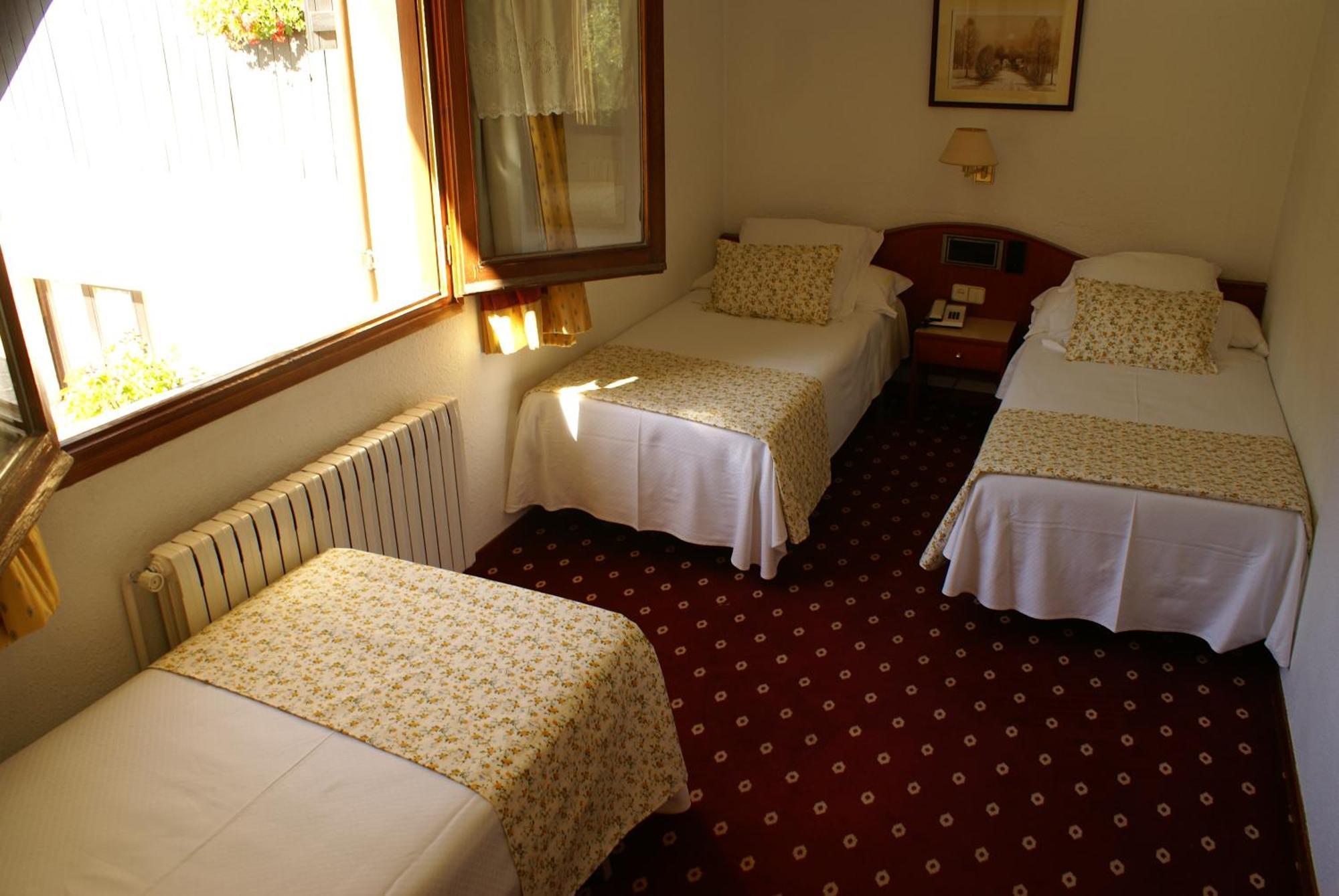 Hotel Edelweiss Артиес Экстерьер фото